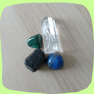 Les pierres associées aux soins énergétiques par Elodie Marchand, énergéticienne